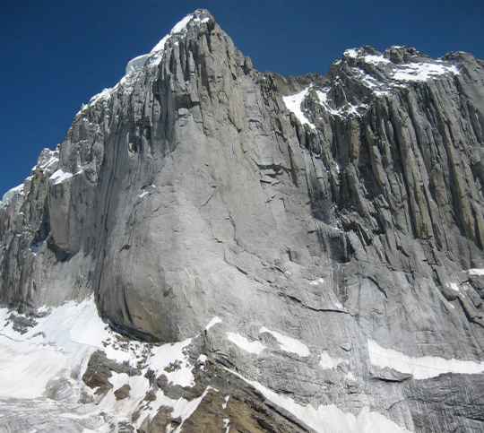 Amin-braq-rock-climbing2